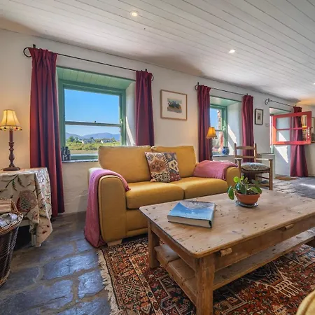 Cosy Stone On The Shores Of River * Sneem