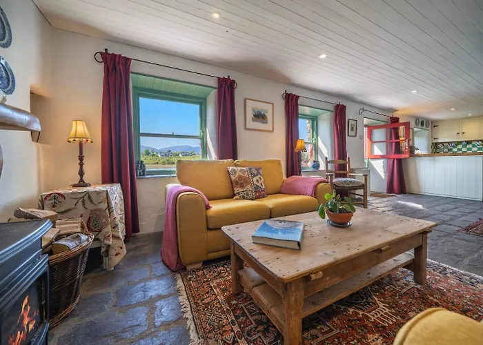 Cosy Stone On The Shores Of River * Sneem