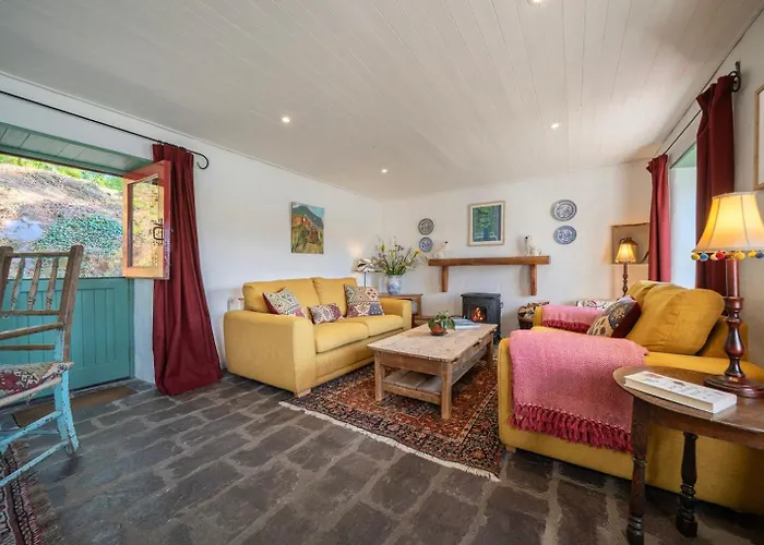 Cosy Stone On The Shores Of River Casa vacanze *