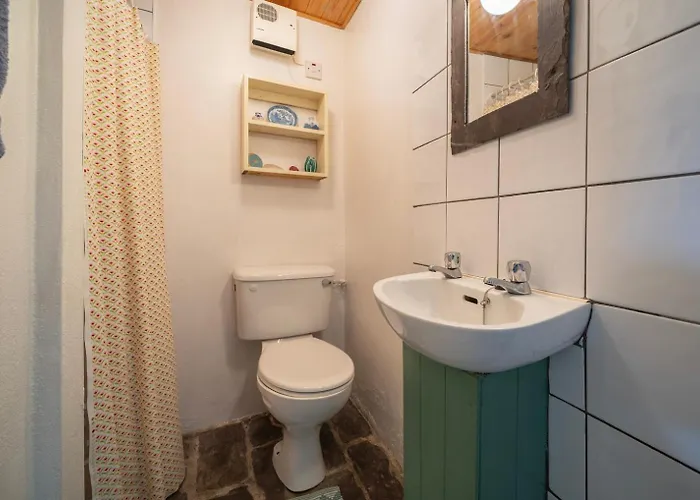 Cosy Stone On The Shores Of River Sneem